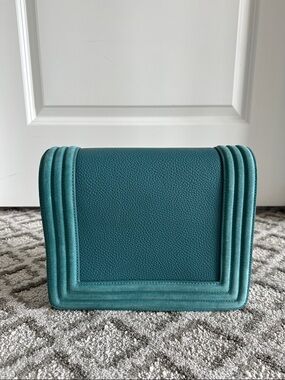 White House Black Market Women's turquoise NWT purse with suede detail